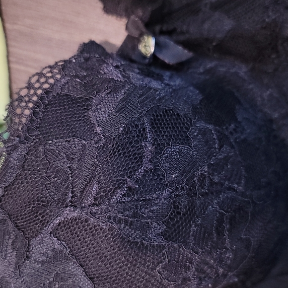 Victoria's secret bra bundle. Great condition. - Picture 3 of 7